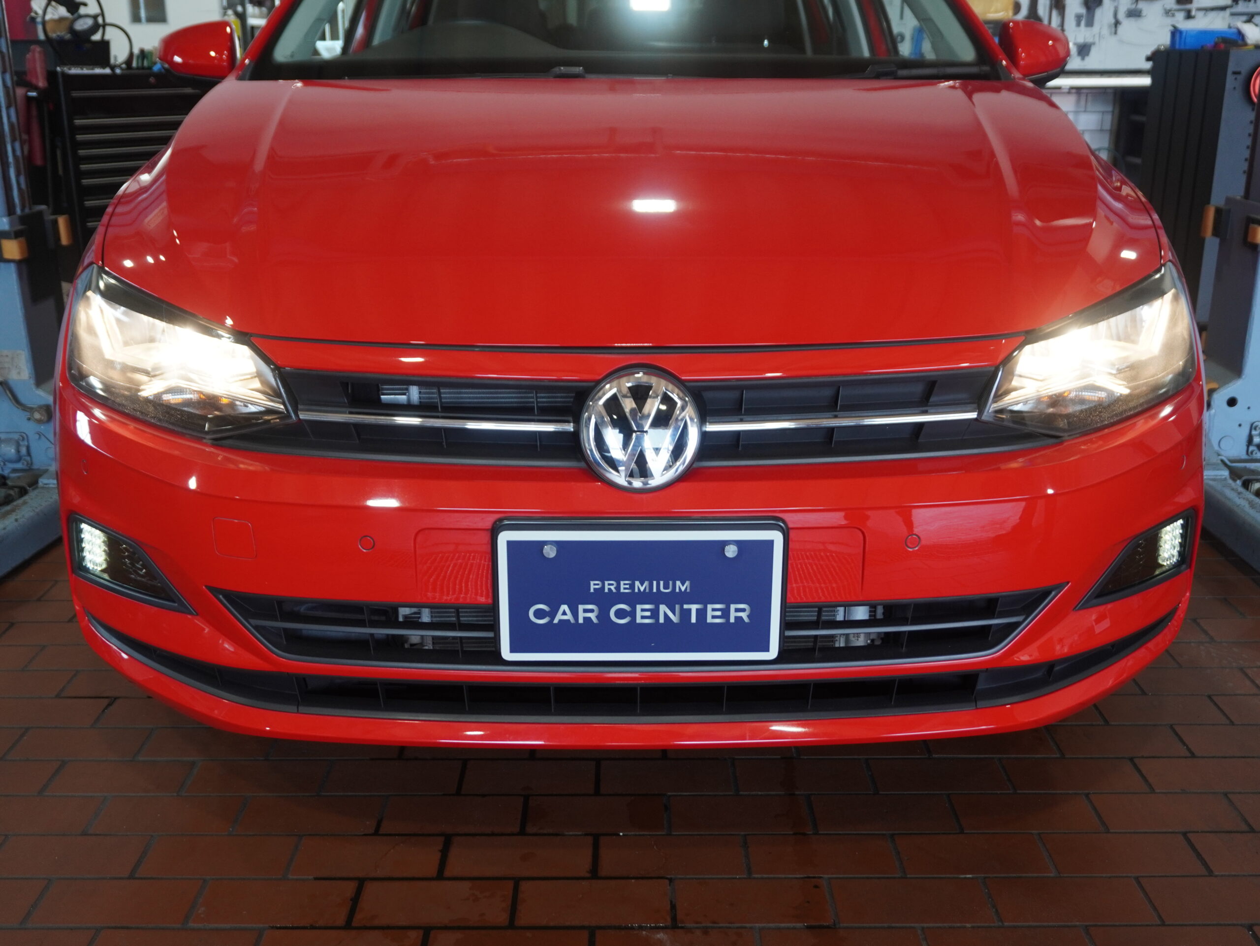 VW ポロ ハロゲンライトLED化 - ノヴィルカーベイス プレミアムカー